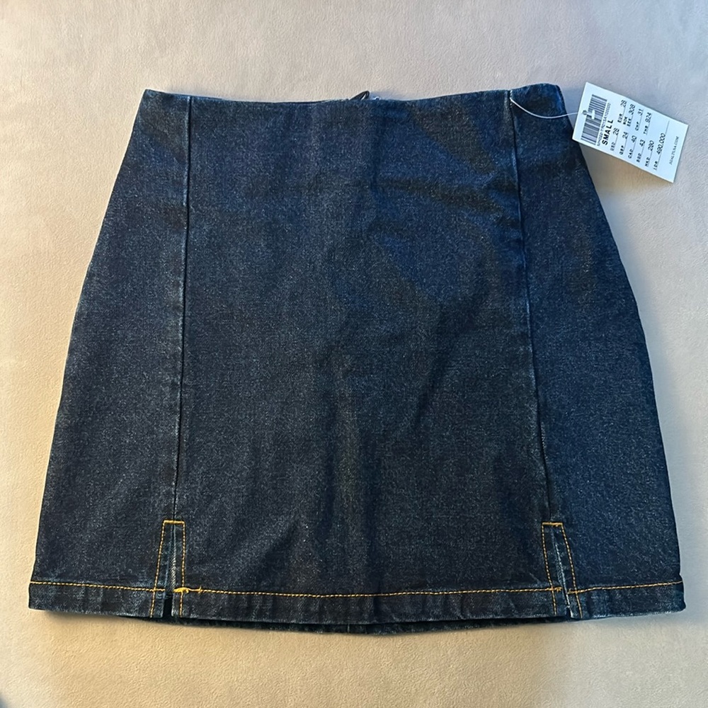 Brandy Melville NWT RETIRED Denim Mini Dark Blue Front Seams and Slits Small